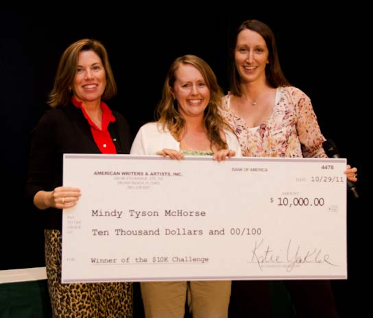 Mindy McHorse with her $10K Check